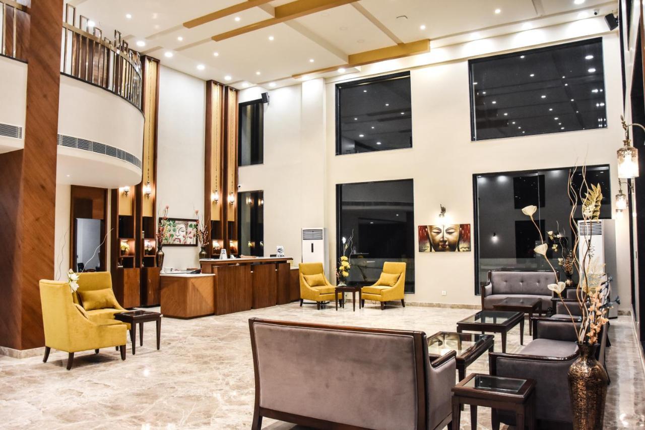 Hotel Platinum Shravasti Katra  Екстериор снимка
