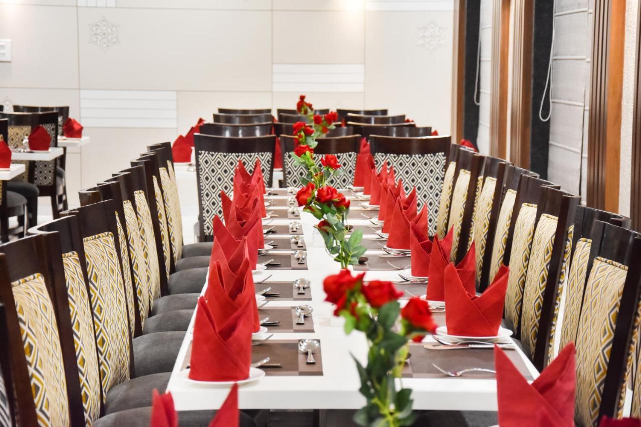 Hotel Platinum Shravasti Katra  Екстериор снимка