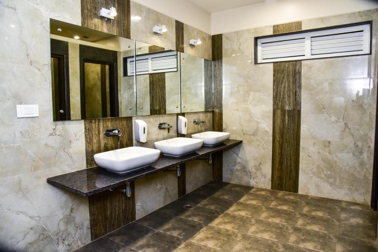 Hotel Platinum Shravasti Katra  Екстериор снимка