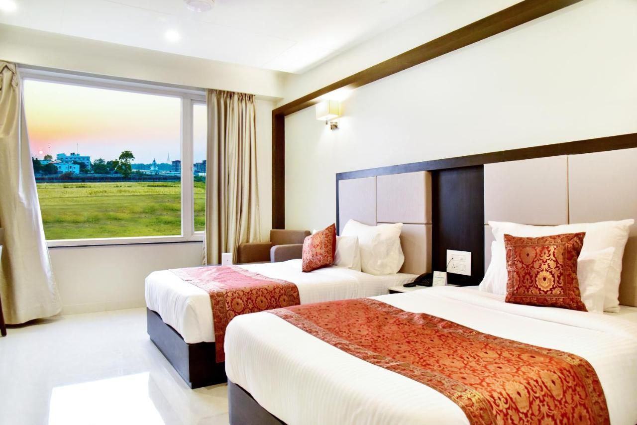 Hotel Platinum Shravasti Katra  Екстериор снимка