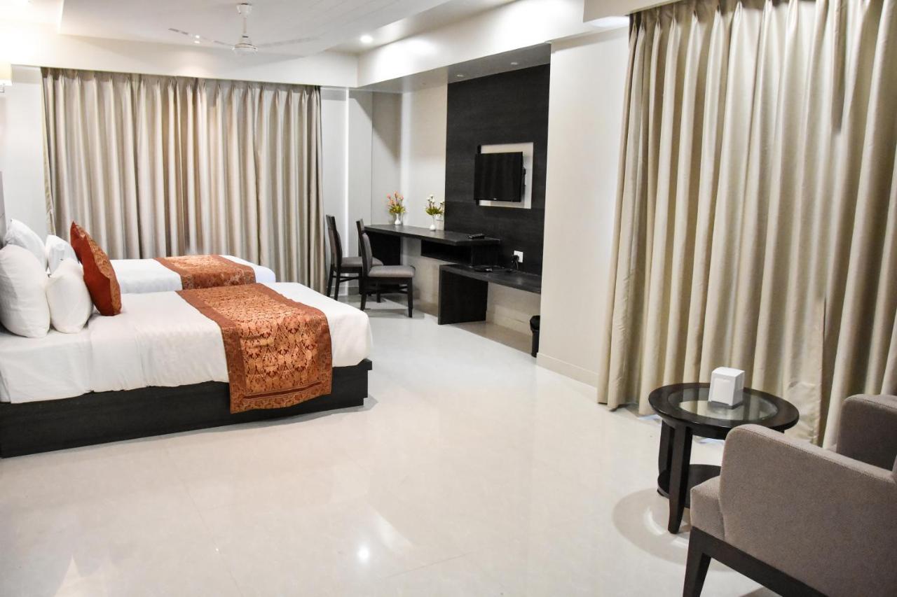 Hotel Platinum Shravasti Katra  Екстериор снимка