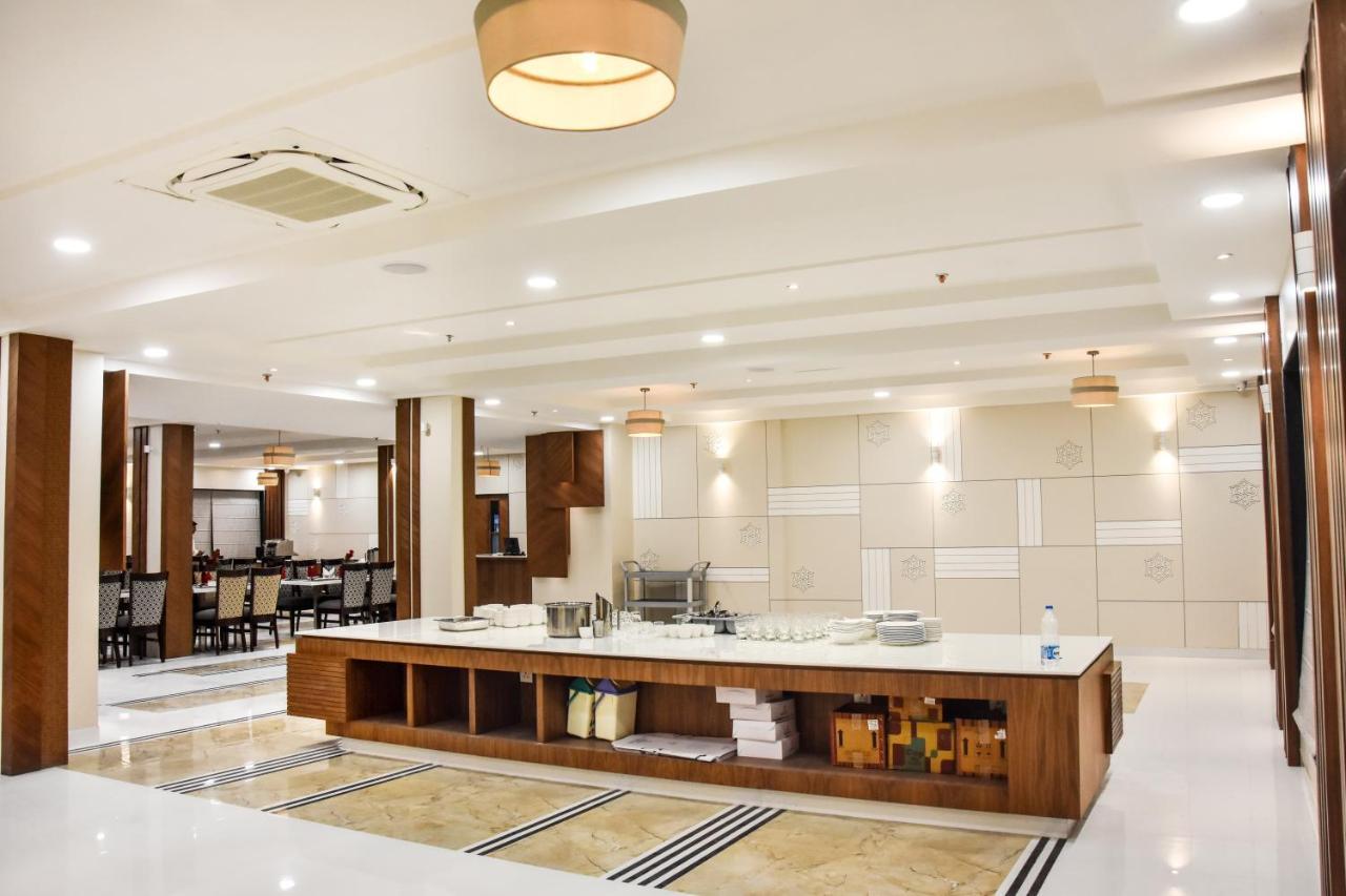 Hotel Platinum Shravasti Katra  Екстериор снимка