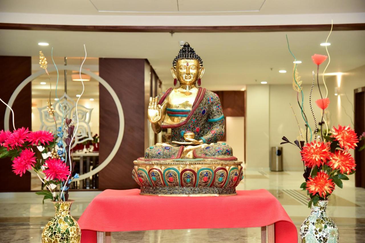 Hotel Platinum Shravasti Katra  Екстериор снимка