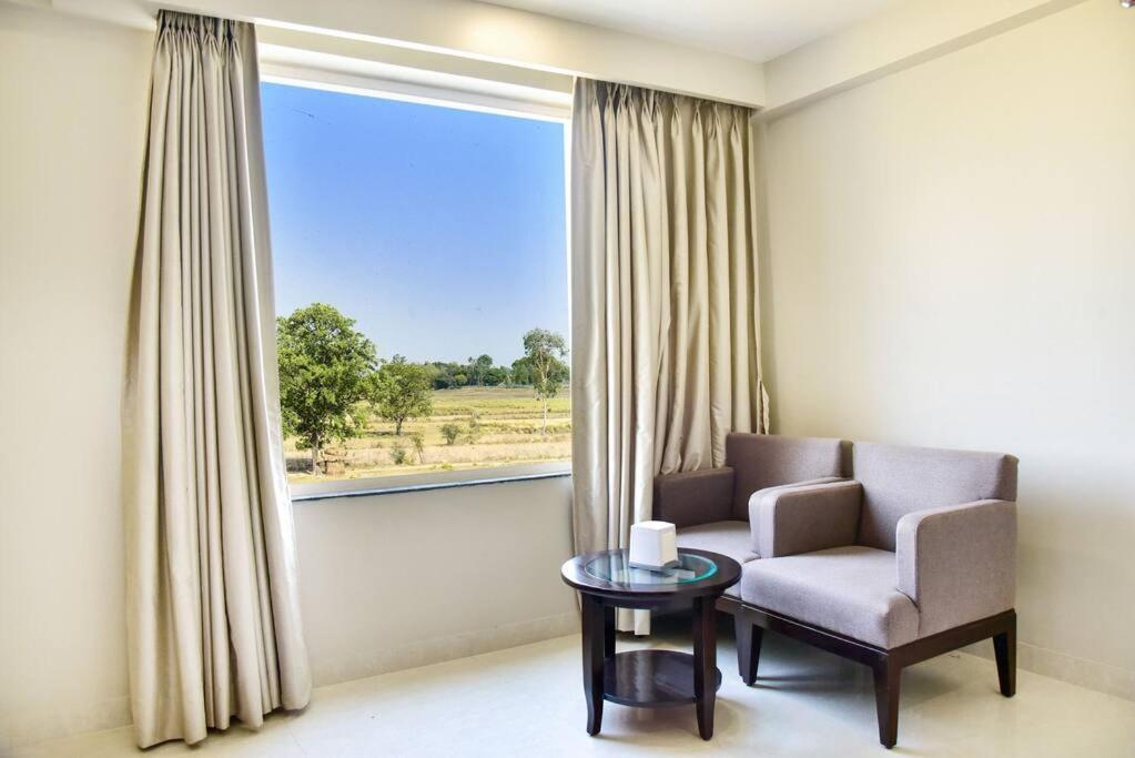 Hotel Platinum Shravasti Katra  Екстериор снимка