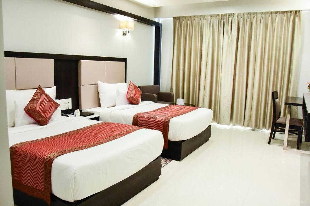 Hotel Platinum Shravasti Katra  Екстериор снимка