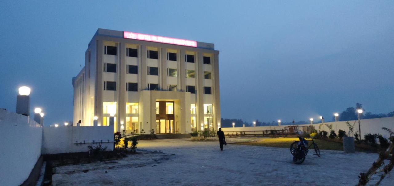 Hotel Platinum Shravasti Katra  Екстериор снимка