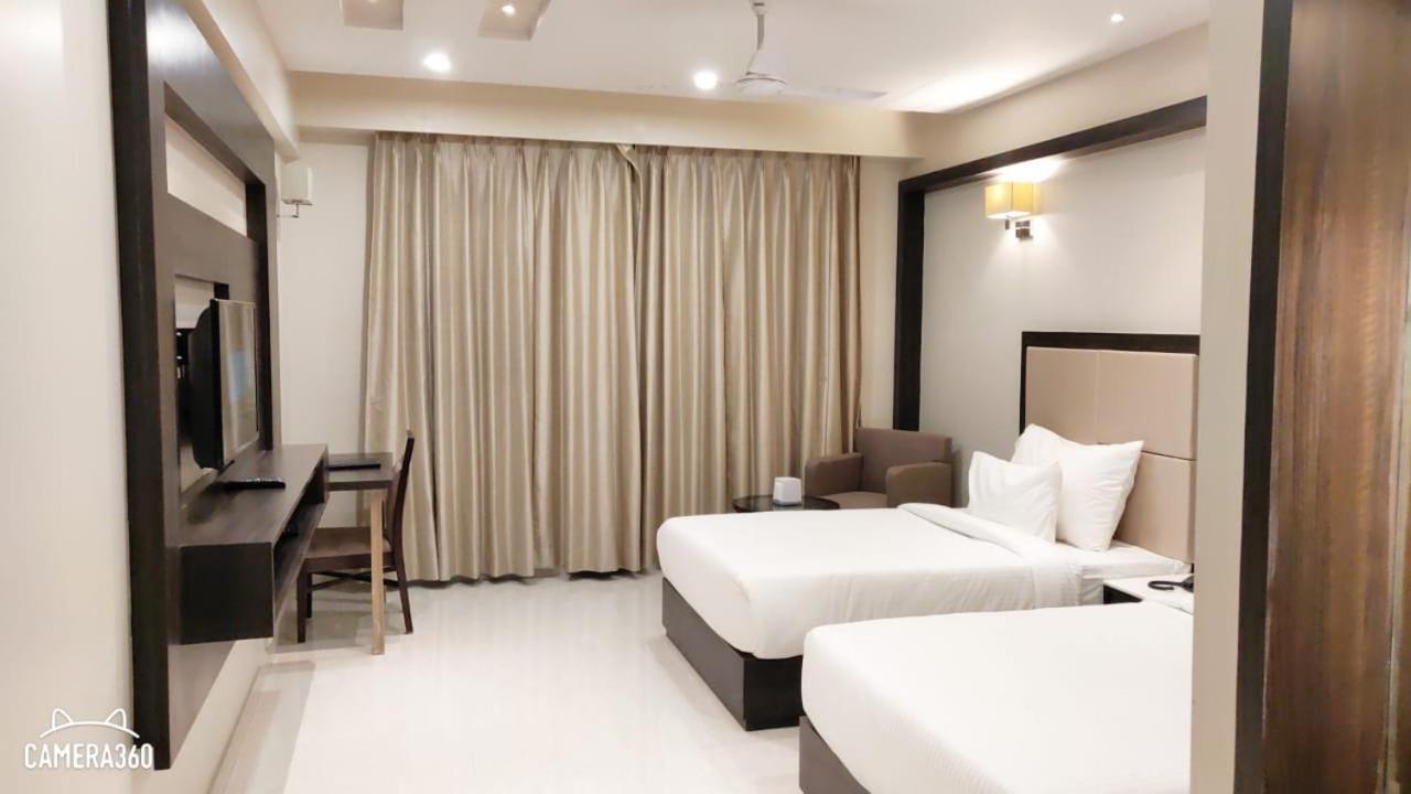 Hotel Platinum Shravasti Katra  Екстериор снимка