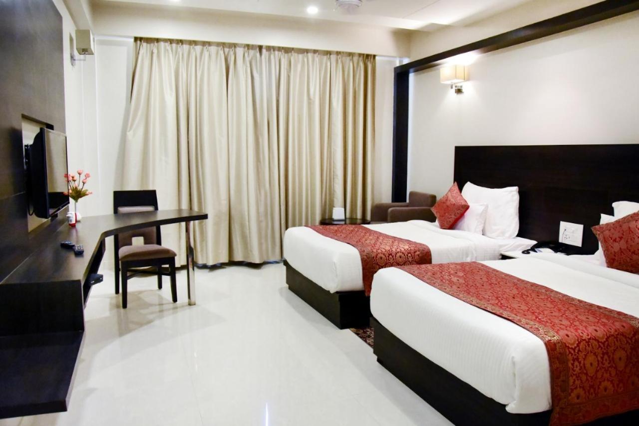 Hotel Platinum Shravasti Katra  Екстериор снимка